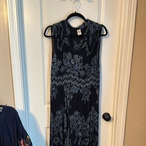 Bila Black and Gray Sheath Maxi Dress Sleeveless Crew Neck Cocktail